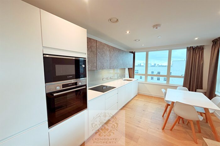2 Bedroom Apartment To Rent In Grant Road, London, SW11