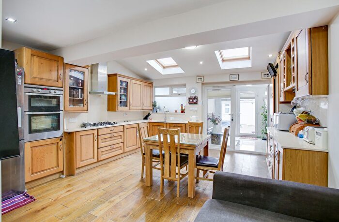 4 Bedroom Semi-Detached House To Rent In Spring Grove Road, Isleworth, TW7