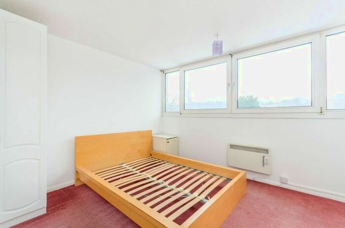 2 Bedroom Maisonette To Rent In Sylvan Road, Crystal Palace, London, SE19