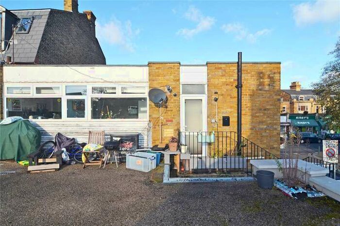 1 Bedroom Flat To Rent In High Street, Teddington, Middlesex, TW11