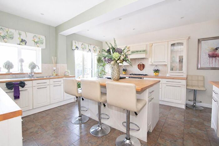 4 Bedroom Property For Sale In Kayemoor Road, South Sutton, SM2