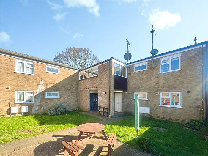 1 Bedroom Flat For Sale In Canterbury Way, Stevenage, Hertfordshire, SG1