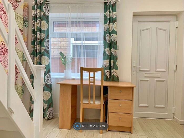 1 Bedroom Maisonette To Rent In Tiverton Way, Cambridge, CB1