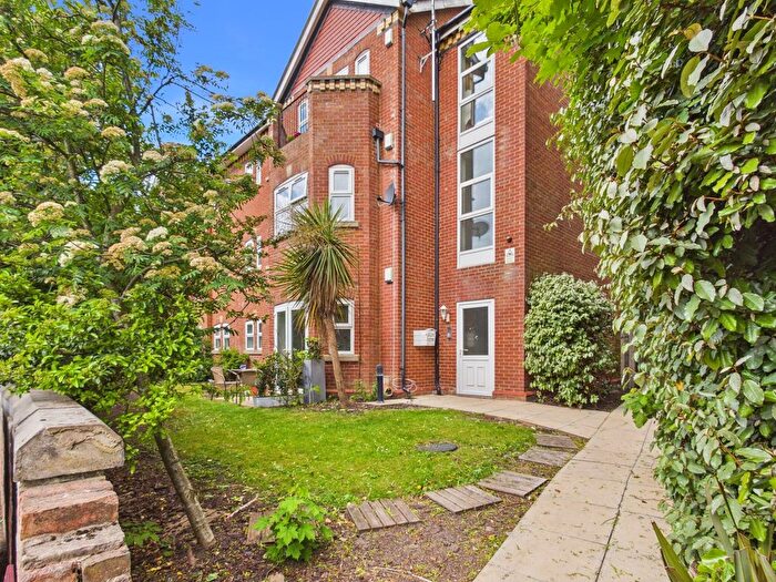 2 Bedroom Flat For Sale In Haigh Road, Waterloo, Liverpool., L22