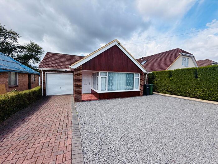 3 Bedroom Detached Bungalow To Rent In Monks Brook Close, Eastleigh, SO50