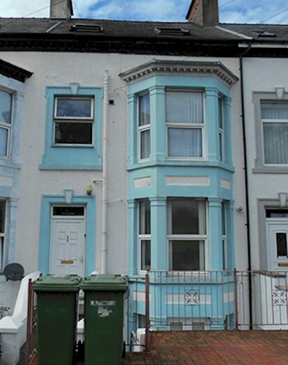 2 Bedroom Flat To Rent In Flat, Hillside, North Road, Caernarfon, LL55