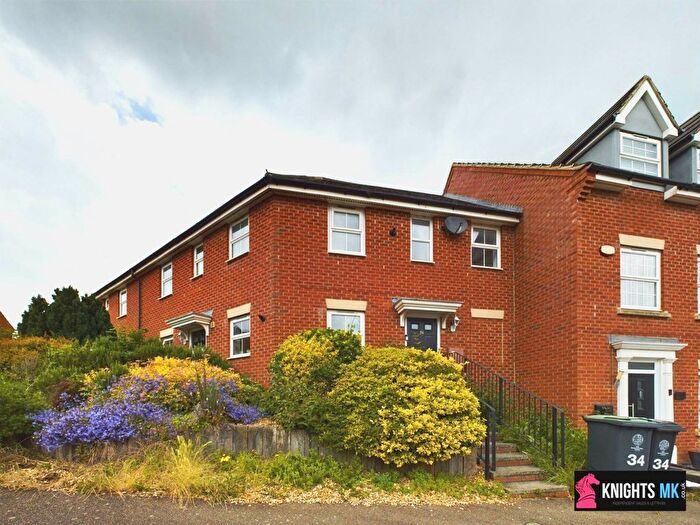 2 Bedroom Flat To Rent In Prestland Way, Irthlingborough, Wellingborough, NN9
