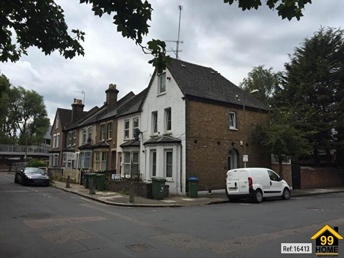 4 Bedroom End Terrace House For Sale In Farmdale Road, East Greenwich, London, SE10
