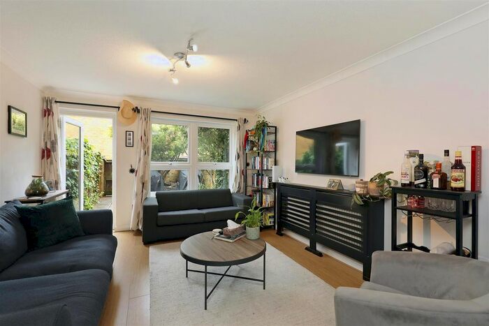 2 Bedroom Maisonette To Rent In Holm Oak Close, London, SW15