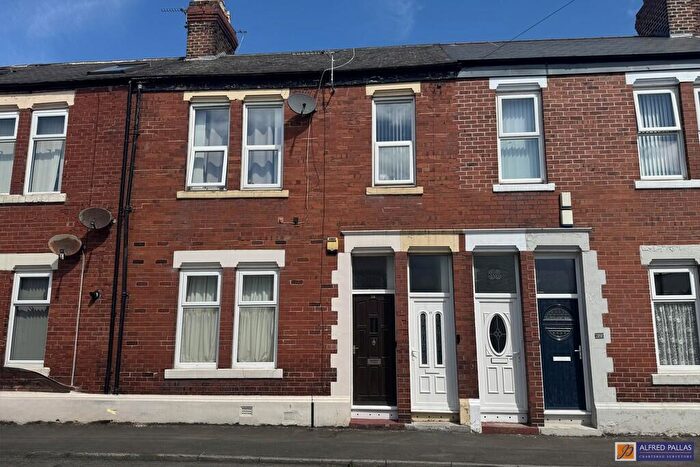 2 Bedroom Apartment For Sale In Sandringham Road, Roker, SR6