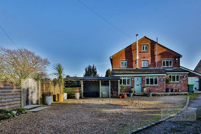 4 Bedroom Semi-Detached House For Sale In Oakenclough Road, Goosnargh, Preston, PR3