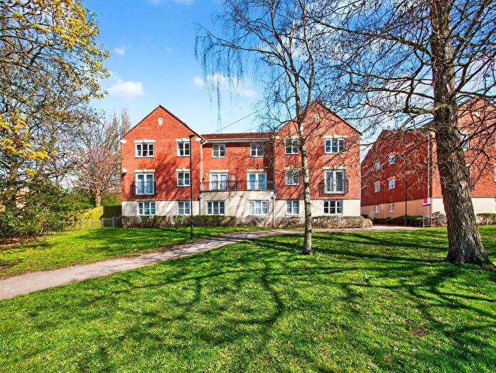 2 Bedroom Flat For Sale In Dukes Court, York, YO26