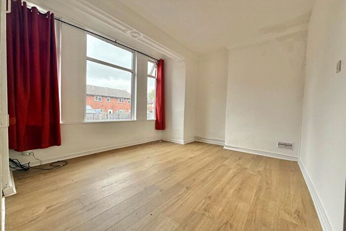 1 Bedroom Apartment To Rent In Clarendon Road, Manchester, M16