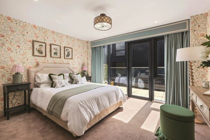1 Bedroom Flat For Sale In Lovekin Gate, Blossomfield Road, Solihull, B91