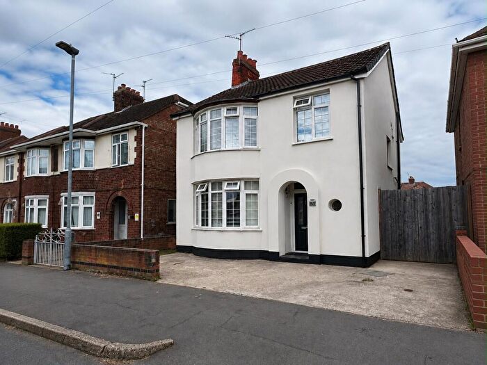 4 Bedroom Detached House For Sale In Northfield Road, Peterborough, PE1