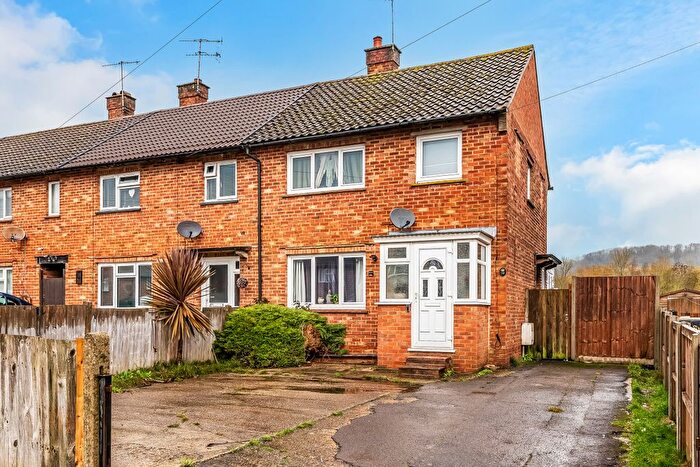 3 Bedroom End Terrace House For Sale In Ockleys Mead, Godstone, Surrey, RH9