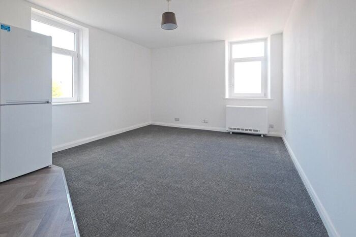 2 Bedroom Apartment To Rent In Hornby Road, Blackpool, Lancashire, FY1