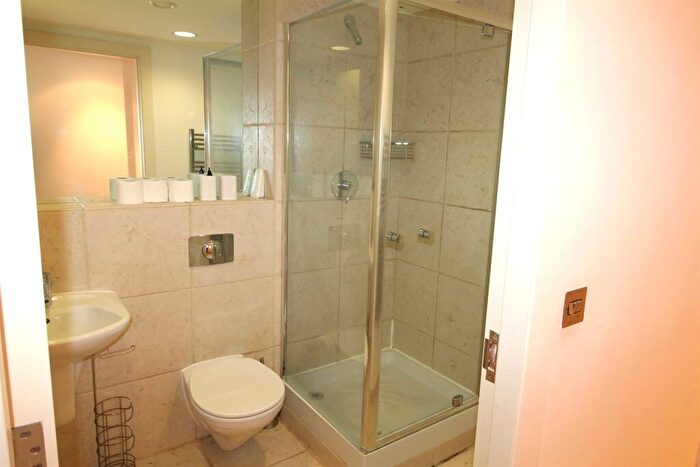 2 Bedroom Apartment To Rent In West Point, Wellington Street, LS1
