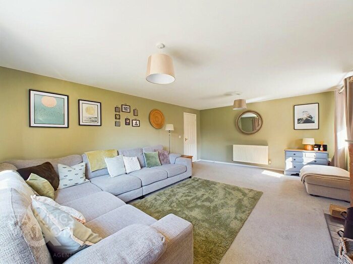 5 Bedroom Detached House For Sale In Lodge Road, Lingwood, Norwich, NR13