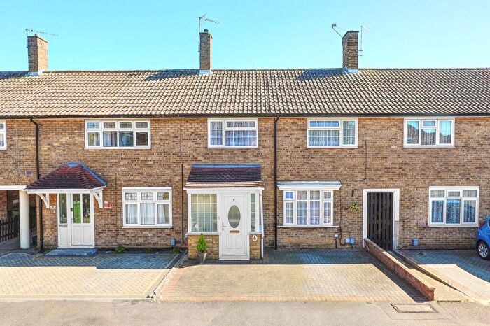 3 Bedroom Terraced House For Sale In Cunningham Road, Cheshunt, EN8