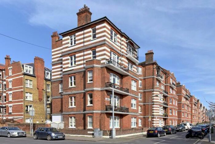 1 Bedroom Flat To Rent In Lurline Gardens, London, SW11