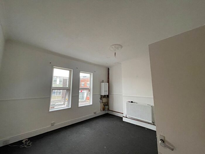 1 Bedroom Flat To Rent In St. Catherines Avenue, Balby, Doncaster, DN4