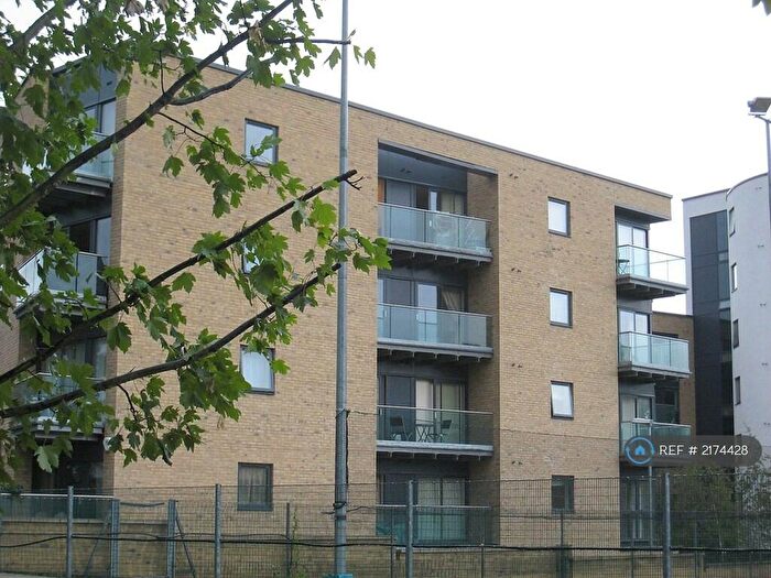 1 Bedroom Flat To Rent In Douglas Path, London, E14