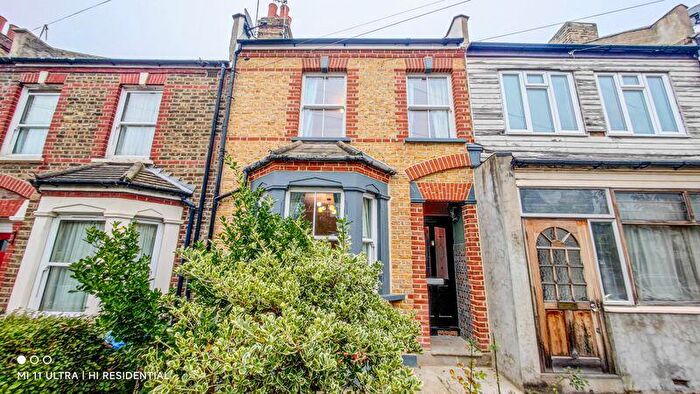 4 Bedroom Terraced House To Rent In Tormount Road, Plumstead Common, London, SE18