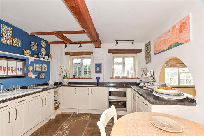 3 Bedroom Flat For Sale In Littlebourne Road, Canterbury, Kent, CT3