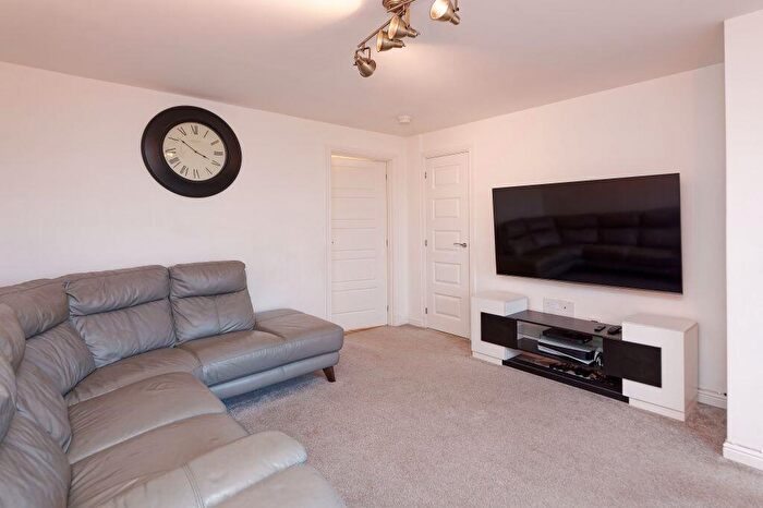 3 Bedroom End Of Terrace House For Sale In Newfield Way, Brookfield, PA5