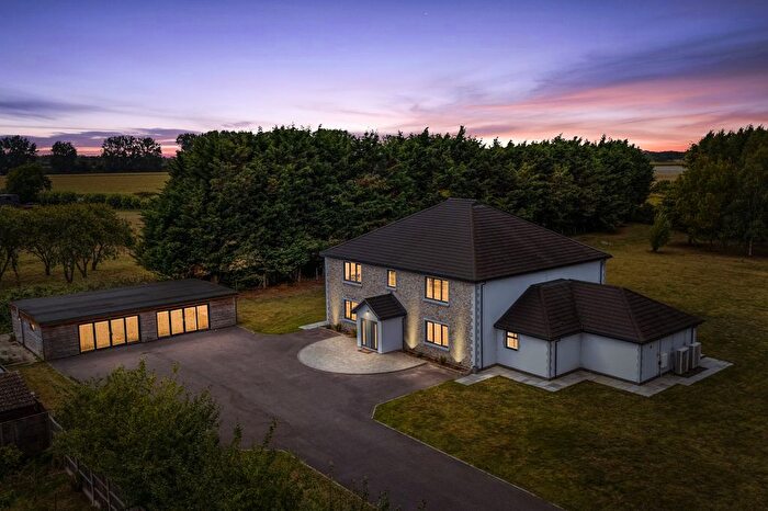 5 Bedroom Detached House For Sale In Highground Lane, Barnham, PO22