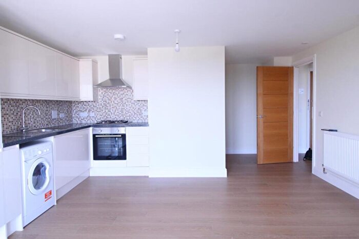1 Bedroom Flat To Rent In Charter House, High Road, IG1