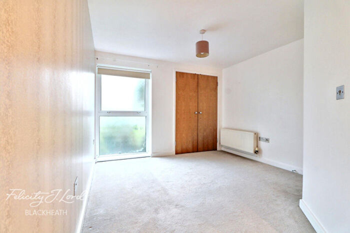 2 Bedroom Apartment To Rent In Meadowcourt Road, London, SE3