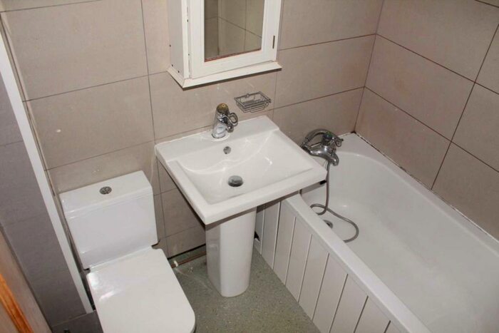 2 Bedroom Flat To Rent In Flat C, Littleton Road, Salford, M7