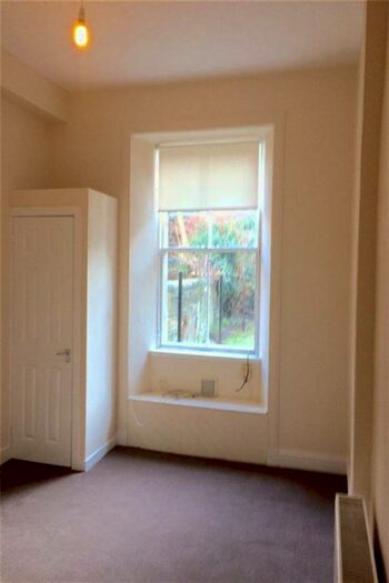 1 Bedroom Ground Flat To Rent In Brunswick Road, Leith, EH7
