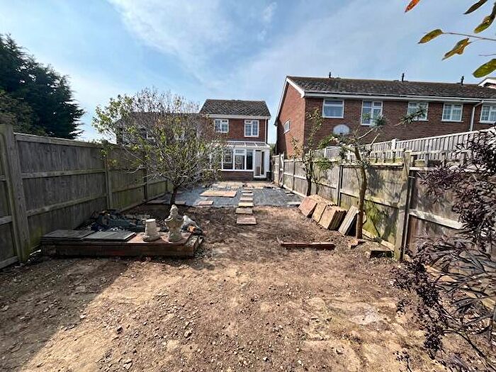 3 Bedroom End Of Terrace House For Sale In Coppice Lane, Selsey, PO20