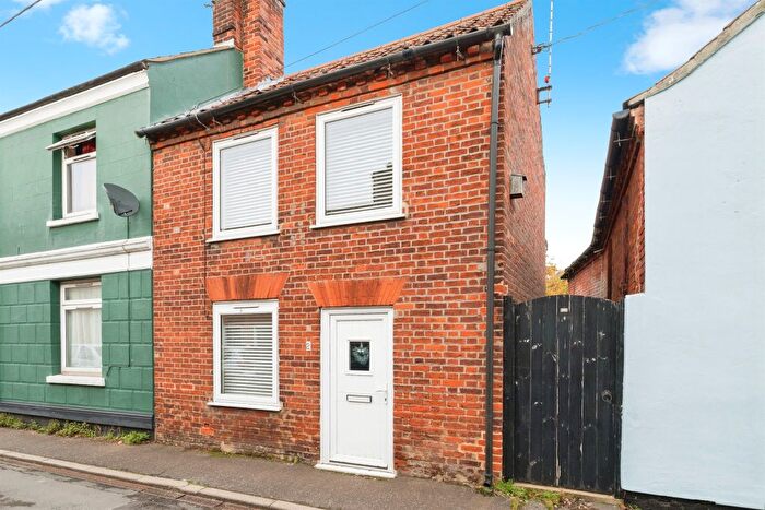 2 Bedroom Semi Detached House For Sale In Nelson Road, Fakenham, NR21