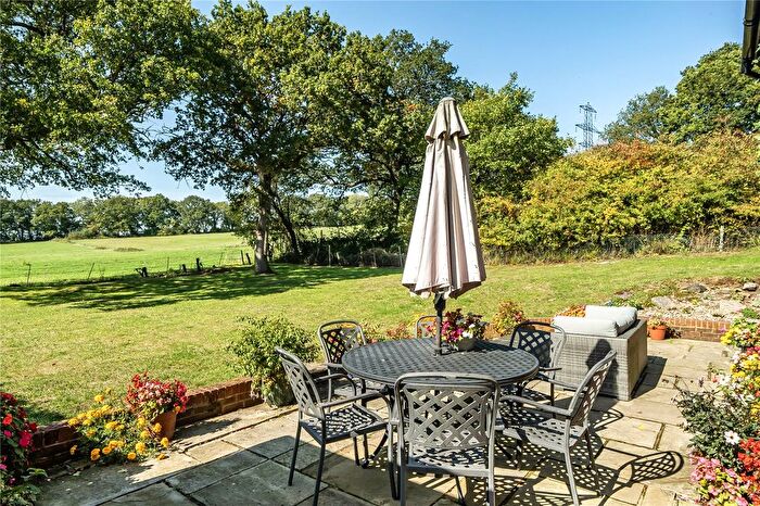 4 Bedroom End Of Terrace House For Sale In Middle Old Park, Farnham, GU9