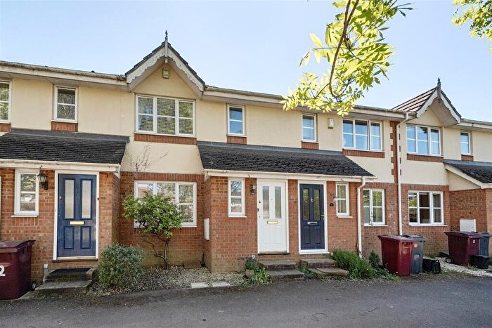 3 Bedroom Terraced House For Sale In Dickens Close, Caversham, Reading, RG4