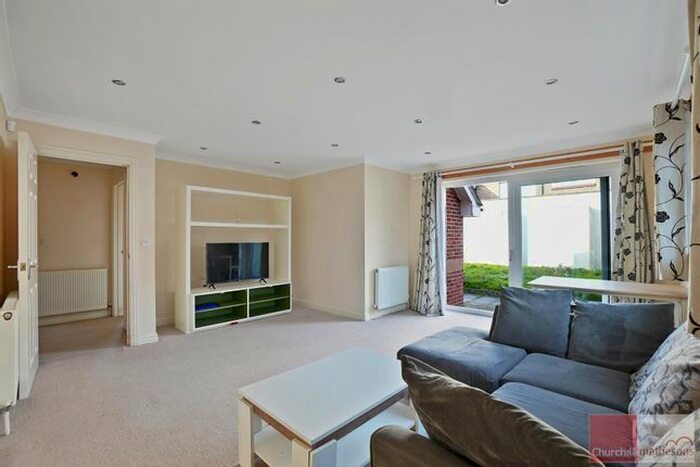 4 Bedroom Detached House To Rent In East Acton Lane, Acton, W3