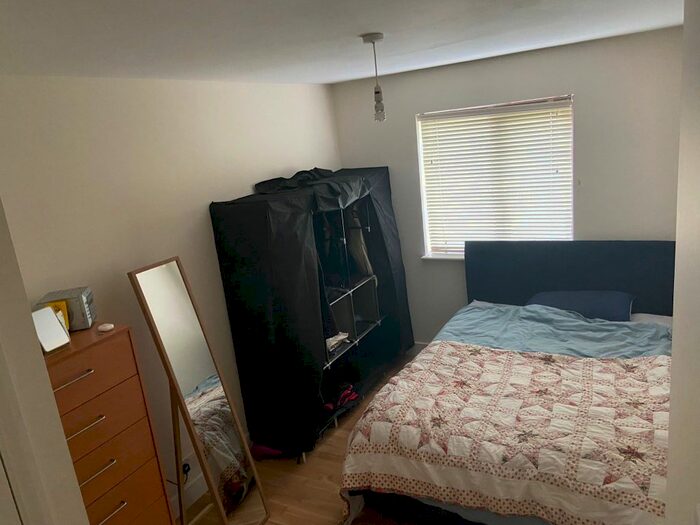 1 Bedroom Flat To Rent In Lambert Court, Bushey Grove Road, Bushey, WD23