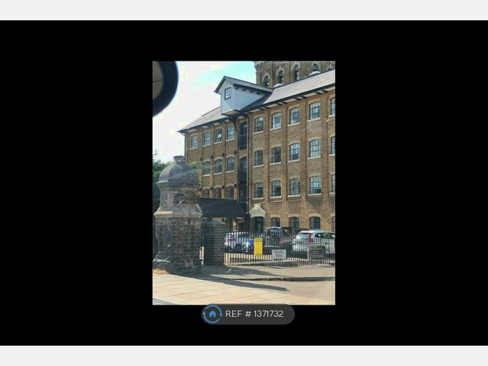 2 Bedroom Flat To Rent In East Street, Colchester, CO1