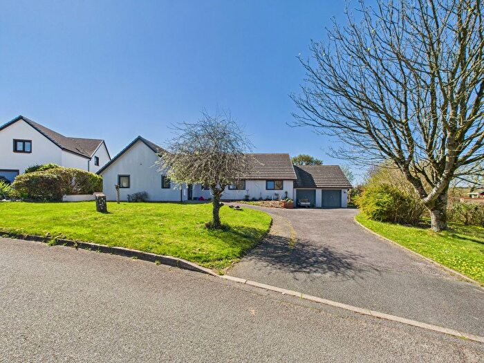 4 Bedroom Detached Bungalow For Sale In Courtfield Drive, Simpson Cross, SA62