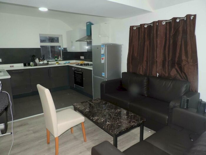 4 Bedroom House To Rent In Cathays Terrace, Cathays, Cardiff, CF24