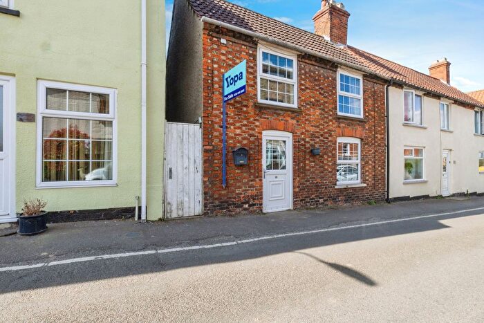 2 Bedroom Cottage For Sale In High Street, Binbrook, LN8
