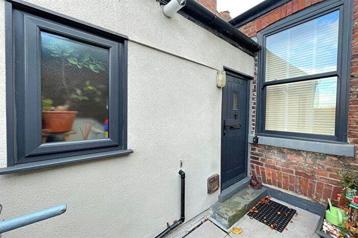 1 Bedroom Flat For Sale In Northenden Road, Sale, M33