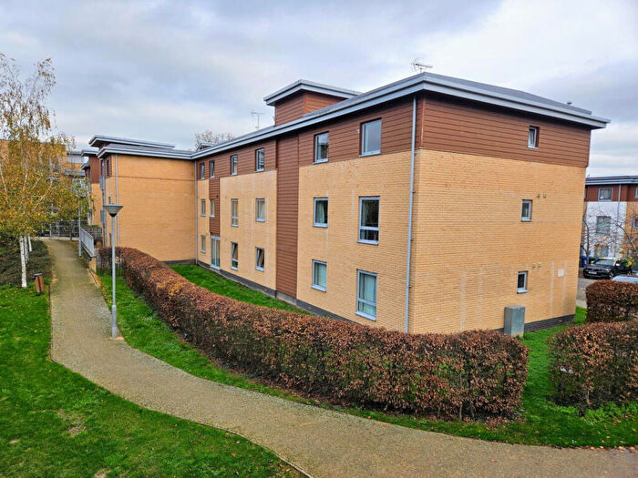2 Bedroom Apartment To Rent In Kelvin Gate, Bracknell, Berkshire, RG12
