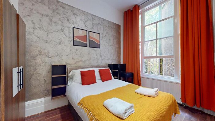 Studio To Rent In Knaresborough Place, London, SW5