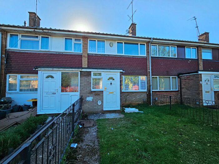 3 Bedroom Terraced House To Rent In Butely Road, Luton, LU4
