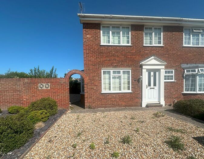3 Bedroom Semi-Detached House To Rent In Jayne Walk, Whitstable, CT5